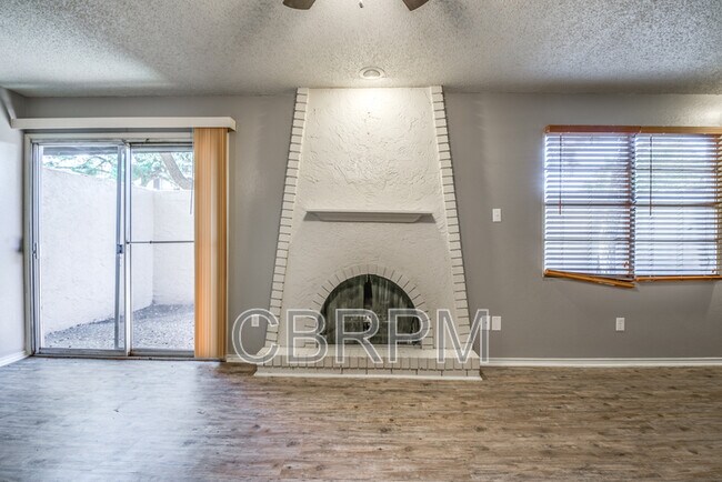 Foto del edificio - 5306 Kenosha Ave