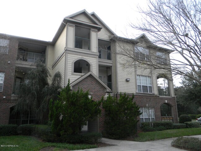 Foto del edificio - 7800 Point Meadows Dr