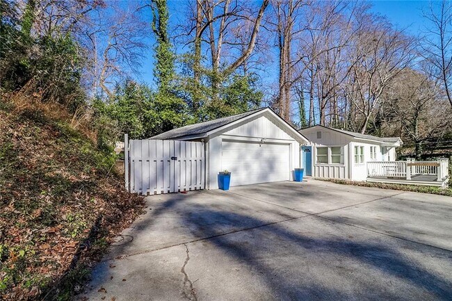 Foto del edificio - 60 Hardeman Rd