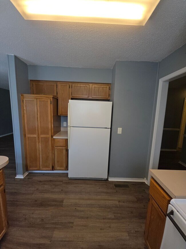 Foto del edificio - 408 Austin Cir