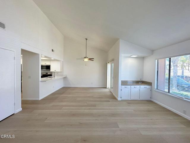 Foto del edificio - 4820 Dunes St