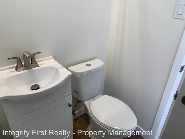 Foto del edificio - 1 br, 1 bath House - 2751 Granger Ave.