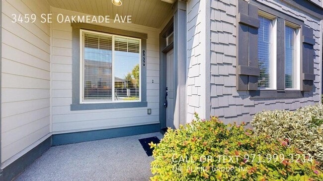 Building Photo - 3459 SE Oakmeade Ave