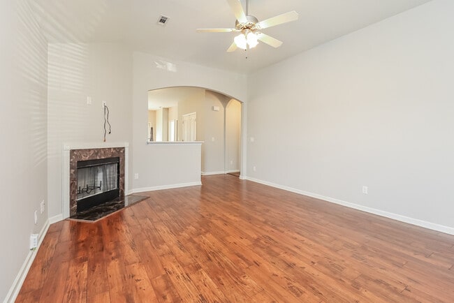Building Photo - 4140 Overlook Circle