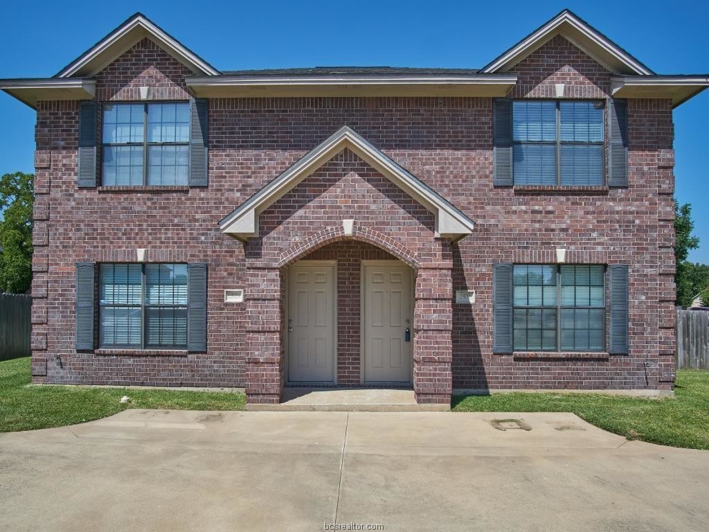 Primary Photo - 2506 Teal Dr