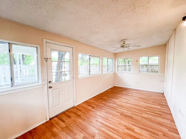 Building Photo - 7310 Weybridge