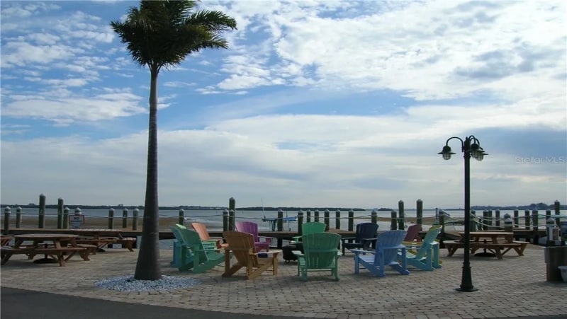 Building Photo - 2601 Gulf Dr N