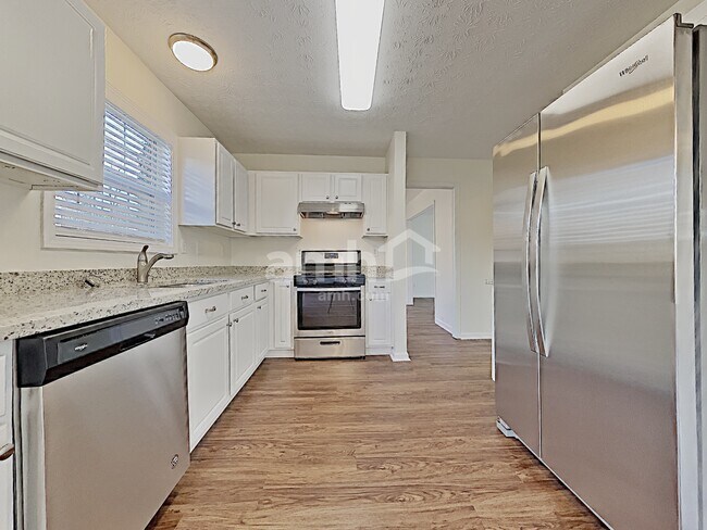 Building Photo - 4467 High Gate Dr NW