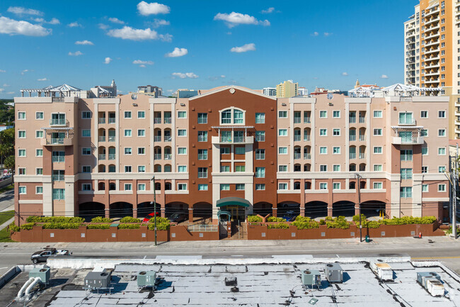 Building Photo - Shamrock Coral Gables