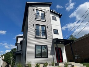 Building Photo - 1224 N Madison St