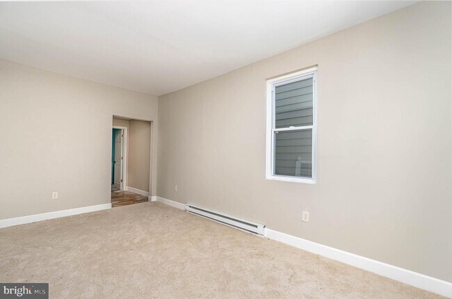 Building Photo - 62 Breckenridge St