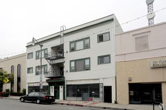 Building Photo - 418-424 W 6th St