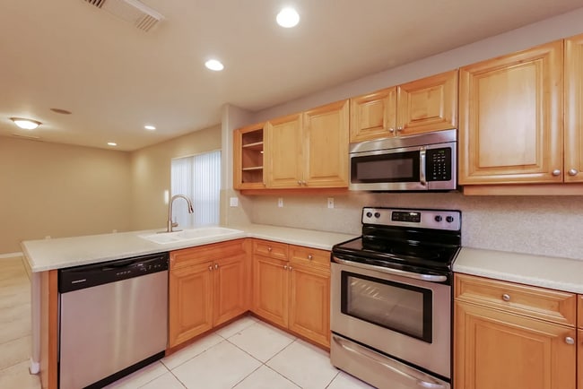 Building Photo - 3581 SW 51st St