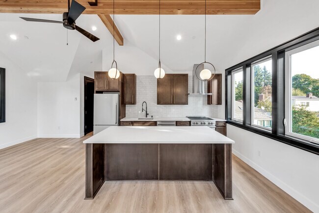 Foto del edificio - 4009 S 150th St