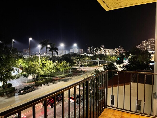 Foto del edificio - 1236 Alton Rd