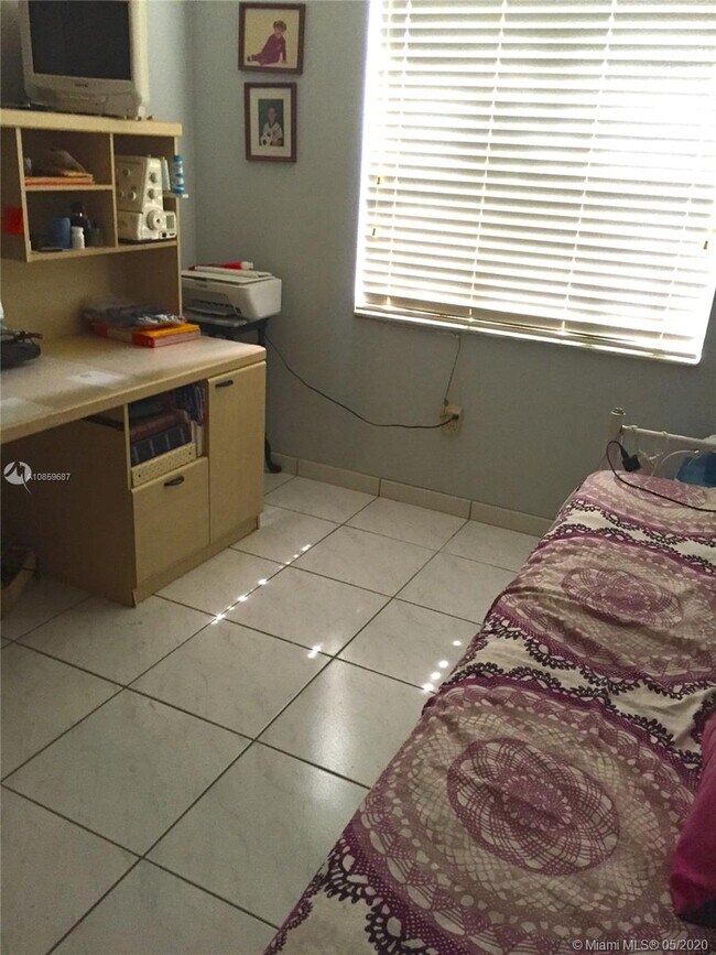 Foto del edificio - 6520 W 27th Ct