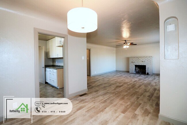 Foto del edificio - 1235 Sacramento St