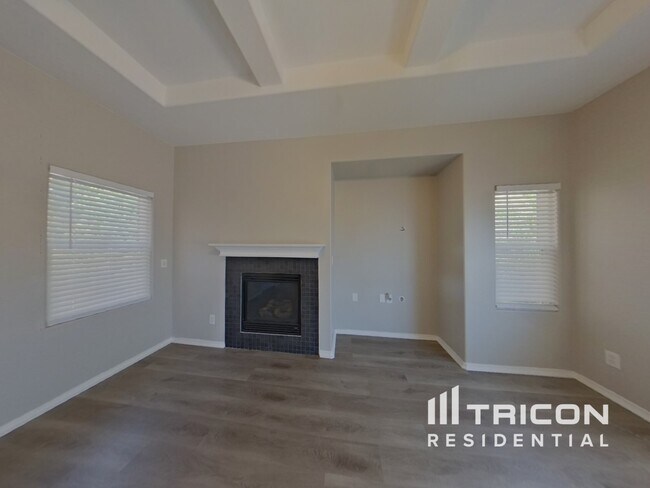 Foto del edificio - 6659 Silverwind Cir