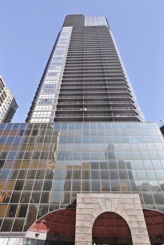 Foto principal - 10 E Ontario St
