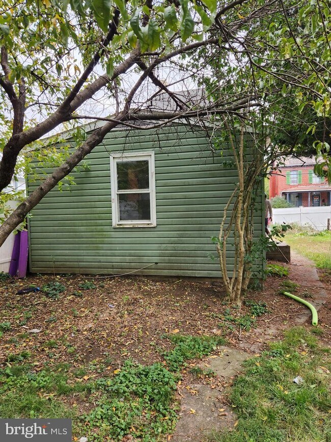 Building Photo - 415 Jonathan St