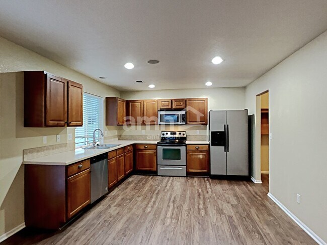 Building Photo - 4726 Andes St