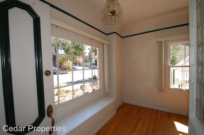 Foto del edificio - 1346 Bonita Ave