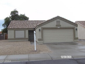 Building Photo - 2043 S Thunderbird Dr