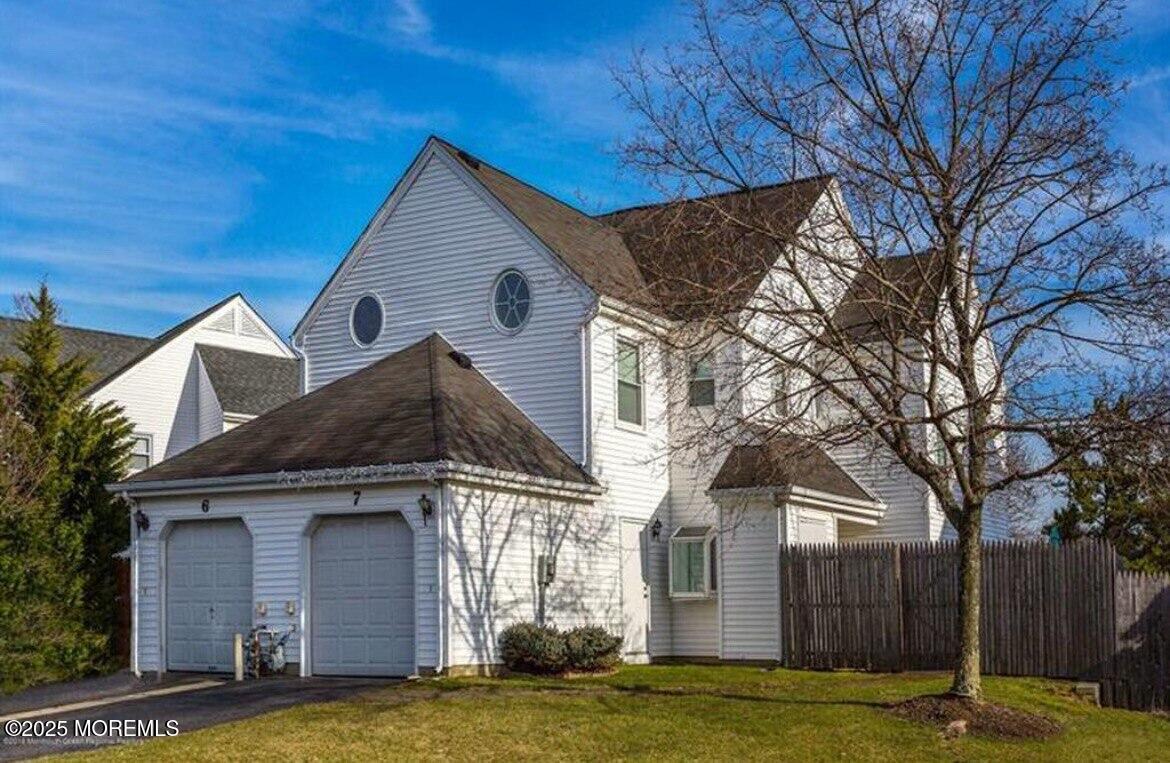 Primary Photo - 7 Lazarus Dr