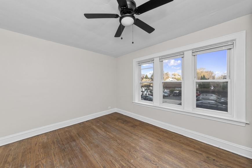 Foto principal - 2 bedroom in Chicago IL 60626