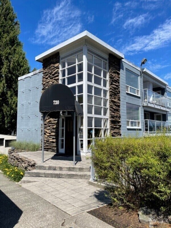 Foto del edificio - 720 Lakeside Ave S