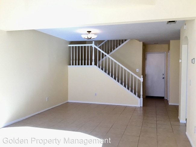 Building Photo - 2345 Greenbriar Dr