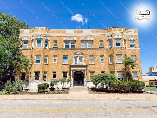 Building Photo - Bervean Apartments