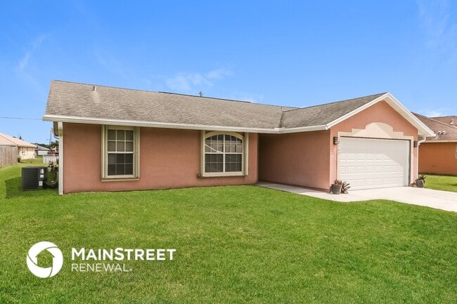 Building Photo - 2307 SW Kent Cir