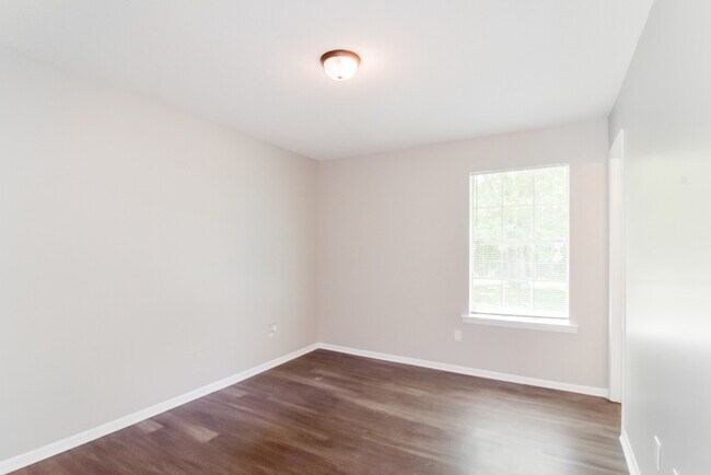 Foto del edificio - 813 N Burbank Dr