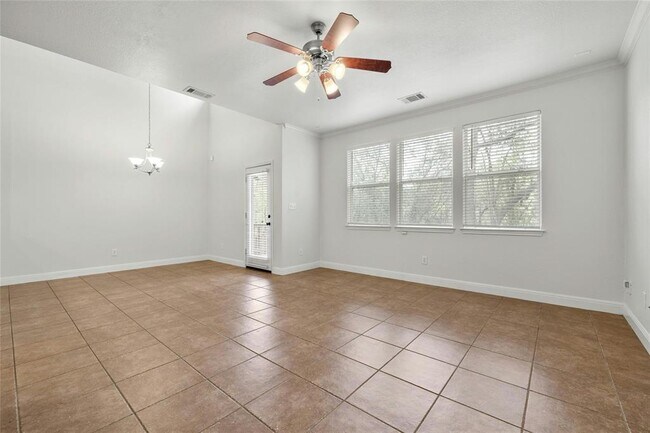 Foto del edificio - 1900 Jentsch Ct