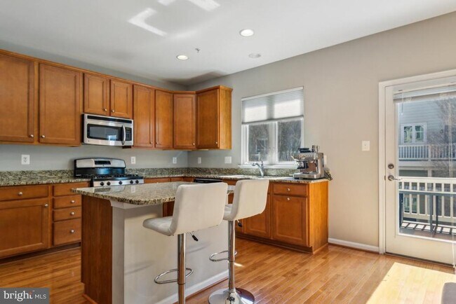Foto del edificio - 2707 Amber Crest Rd