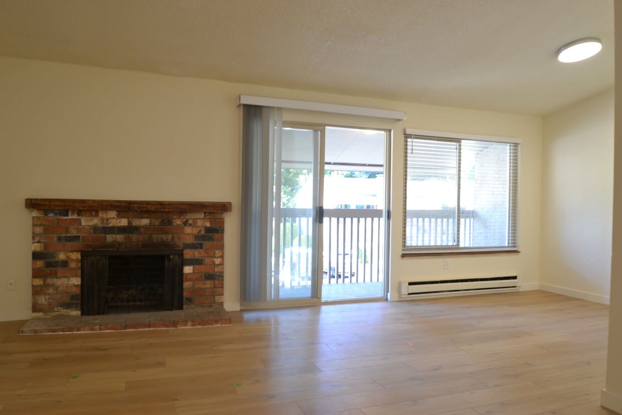 Primary Photo - 12703 NE 118th St