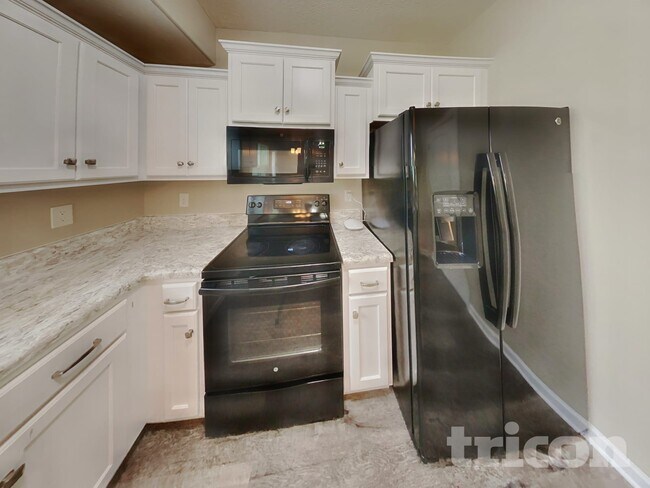 Building Photo - 1615 Sunray Dr