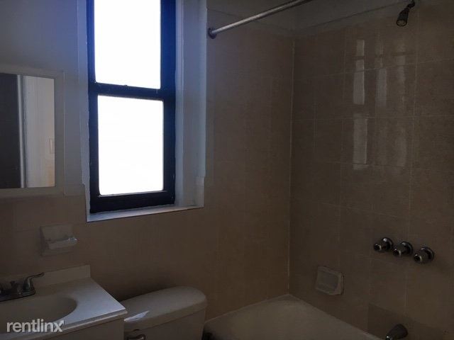 Building Photo - 200 Dyckman St