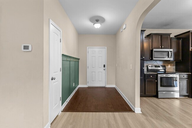 Foto del edificio - 518 New Hanover Trl