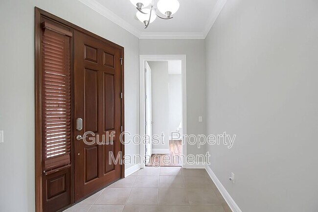 Building Photo - 1003 Bellasol Way