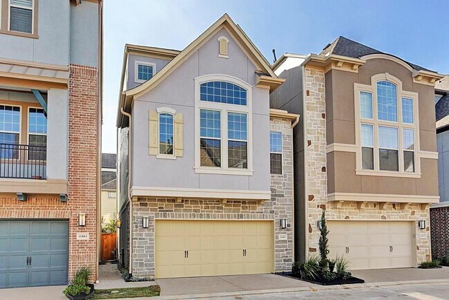 Building Photo - 11005 Acorn Falls Dr