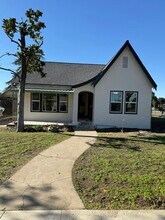 Building Photo - 261 N Sierra Vista Ave