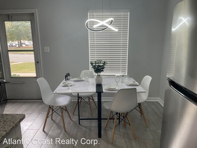 Building Photo - 2 br, 1 bath House - 3512 Clover Meadows D...