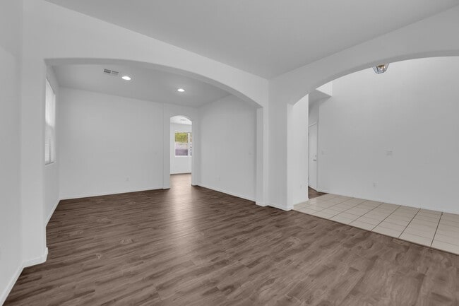 Building Photo - 9633 Rolling Thunder Ave