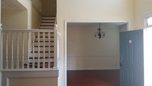 Building Photo - 8624 Tara Place Dr