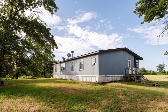 Building Photo - 3bed/2bath Mobile Home Available in Noble ...