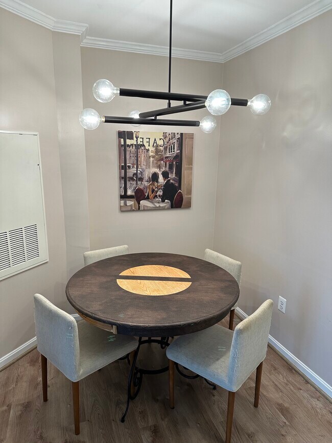 Building Photo - 2711 Bellforest Ct