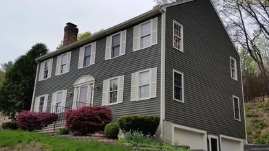 Building Photo - 76 South St