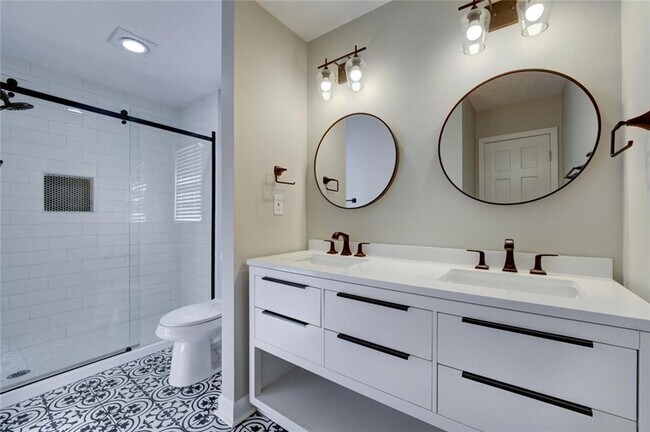 Building Photo - 4566 Mountain Creek Dr